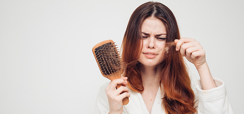 روش درمان ریزش مو حنارا - چرا دچار ریزش مو می‌شویم ؟